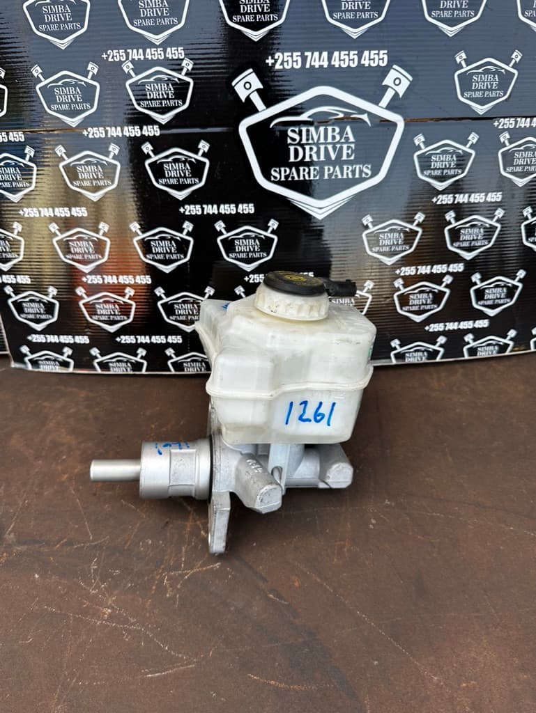 GENUINE LAND ROVER DISCOVERY 4 3.0L DIESEL 2010-2016 Brake Master Cylinder with Bottle