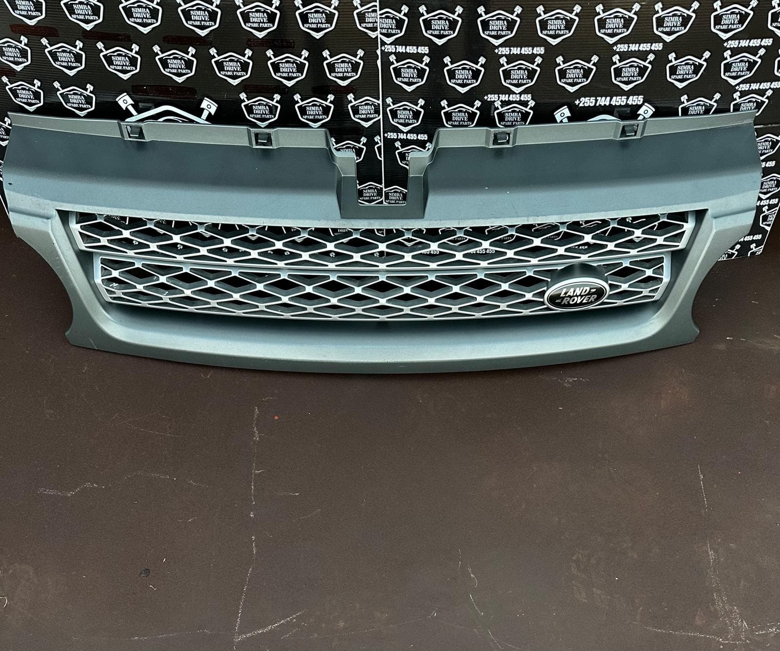 GENUINE RANGE ROVER SPORT L320 3.0L 2010 Main Front Grill (Gray Colour )