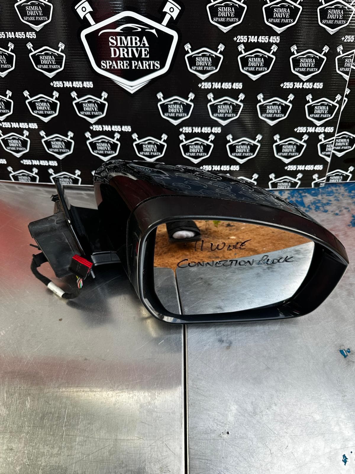 GENUINE LAND ROVER DISCOVERY 4 3.0L 2013-2016 Driver Side Power Folding Wing Mirror, 11 Wire Connection Block (Black Colour)