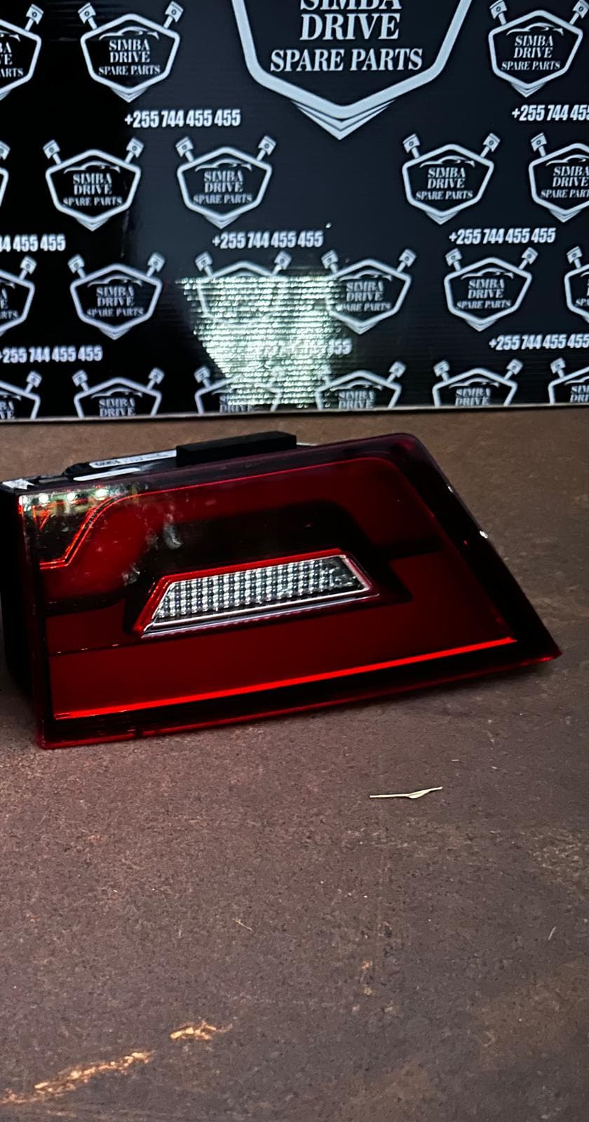 JAGUAR F-PACE X540 2019 Rear Right Inner Tailgate Light