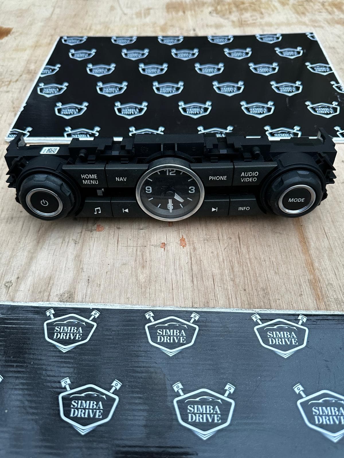 GENUINE DISCOVERY 4 DASHBOARD MULTIPLE SWITCH PANEL