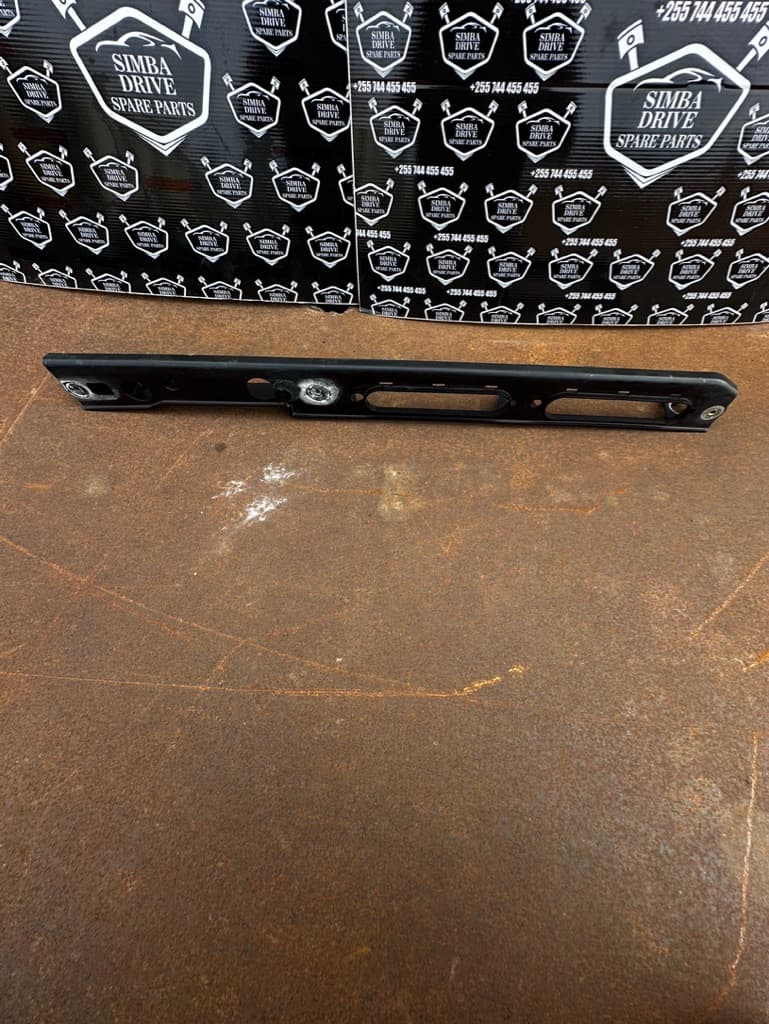 RANGE ROVER SPORT L494 2013-2022 Front Left Fender Holder