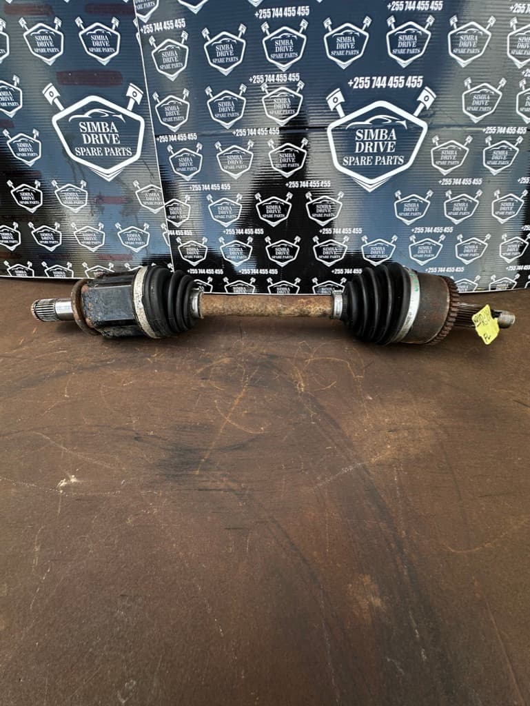 GENUINE LAND ROVER DISCOVERY 4 L319 3.0L DIESEL 2010-2016 Front Left Side Driveshaft