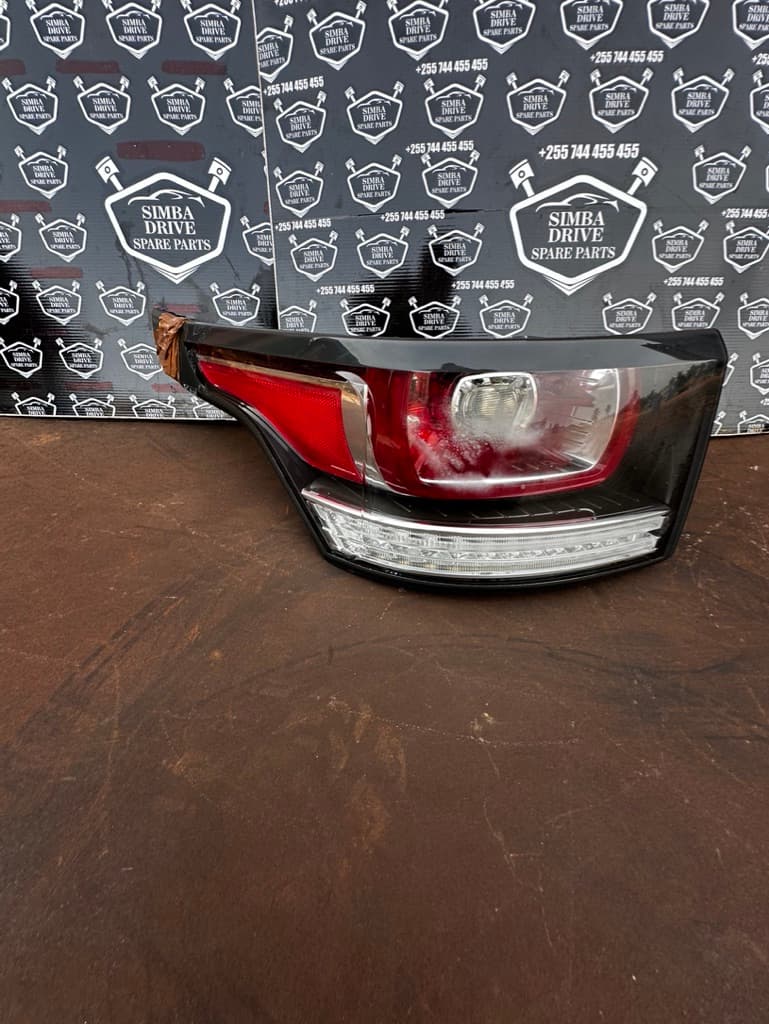 GENUINE LAND ROVER RANGE ROVER SPORT L494 2014 Left Side Rear Tailgate Light