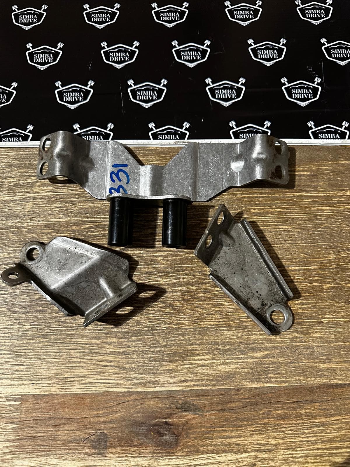GENUINE EXHAUST CROSSOVER LINK PIPE BRACKET FOR LAND ROVER DISCOVERY 4 SET OF 3 PIECES
