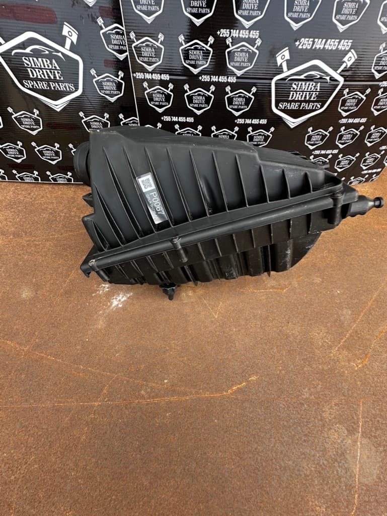 GENUINE LAND ROVER DISCOVERY 5 L462, RANGE SPORT L494 2013-2021 Air Filter Box Complete with Air Flow Sensor (Right Side)