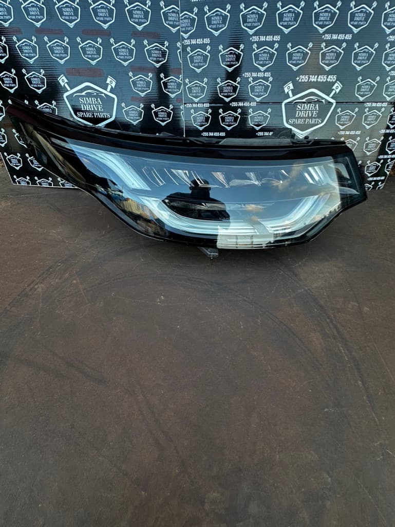 GENUINE LAND ROVER DISCOVERY 5 L462 2017-2025 Right Side O/S LED MAIN Head Light (Driver Side)