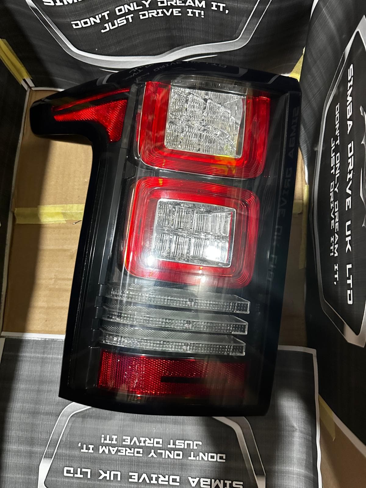 GENUINE Rear Breaking Lights (Standard Tailgate Lights) LEFT SIDE FOR RANGE ROVER VOGUE In Immaculate Condition.