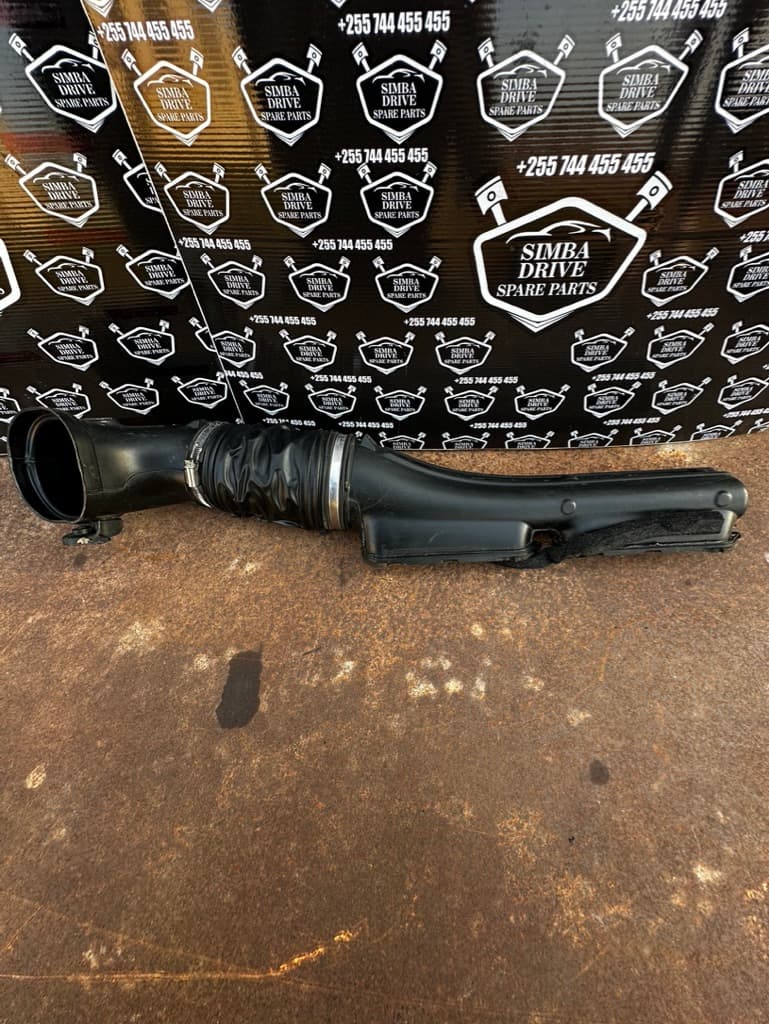 RANGE ROVER VOGUE L405, SPORT L494 2013-2021 Left Air Intake Duct Pipe