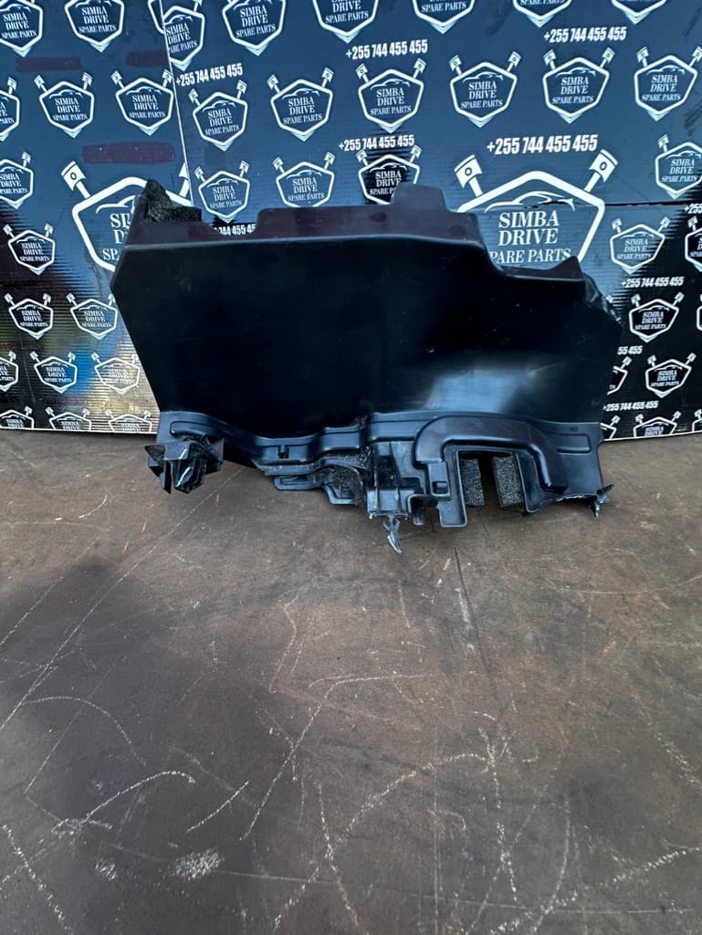 GENUINE TOYOTA HILUX MK8 N1 2019-2025 Left Side Deflector Radiator