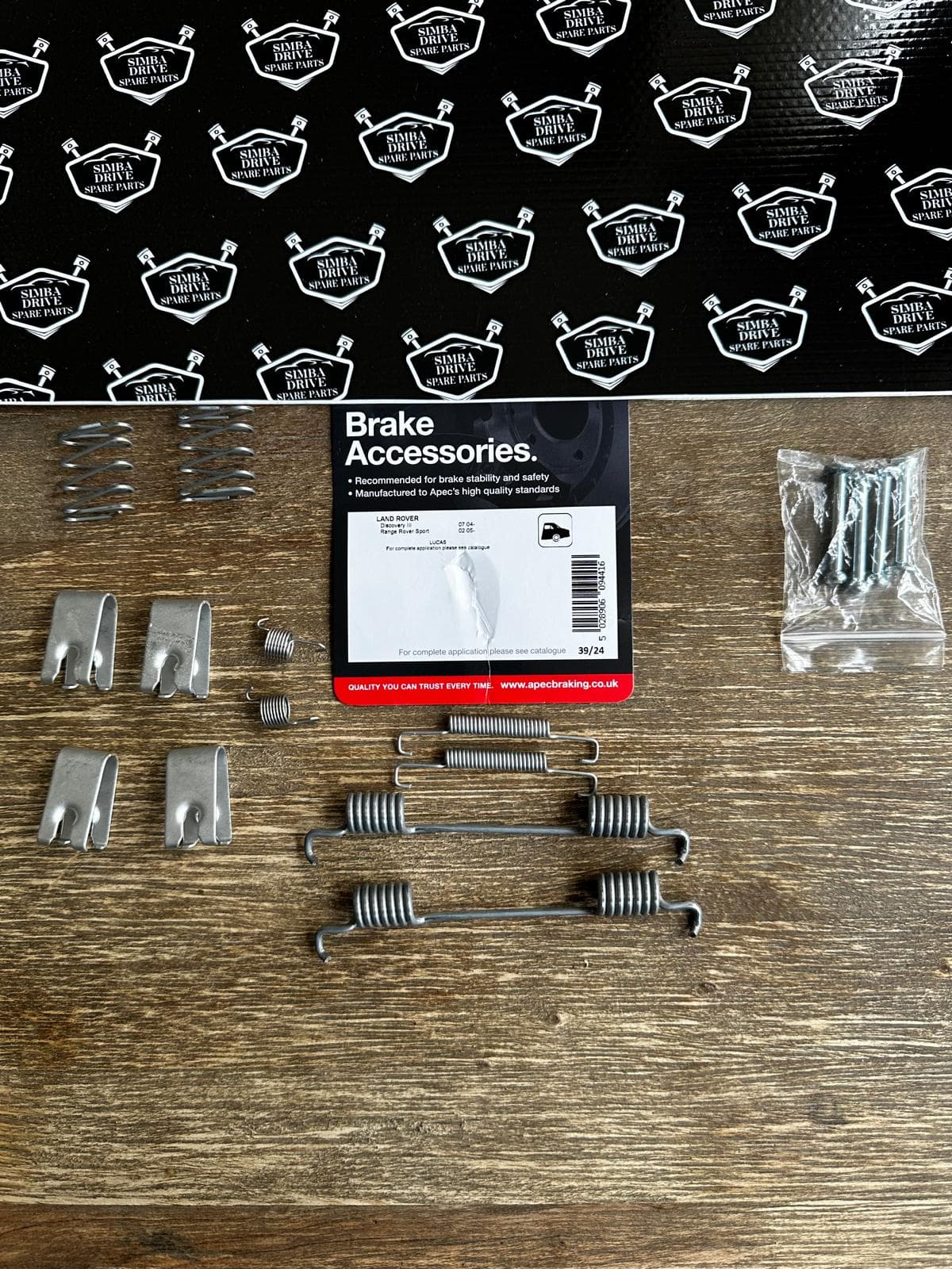 Rear Hand Brake, Brake Shoes Fitting Kit for LAND ROVER DISCOVERY 3 L319 & RANGE ROVER SPORT L320 2004-2009
