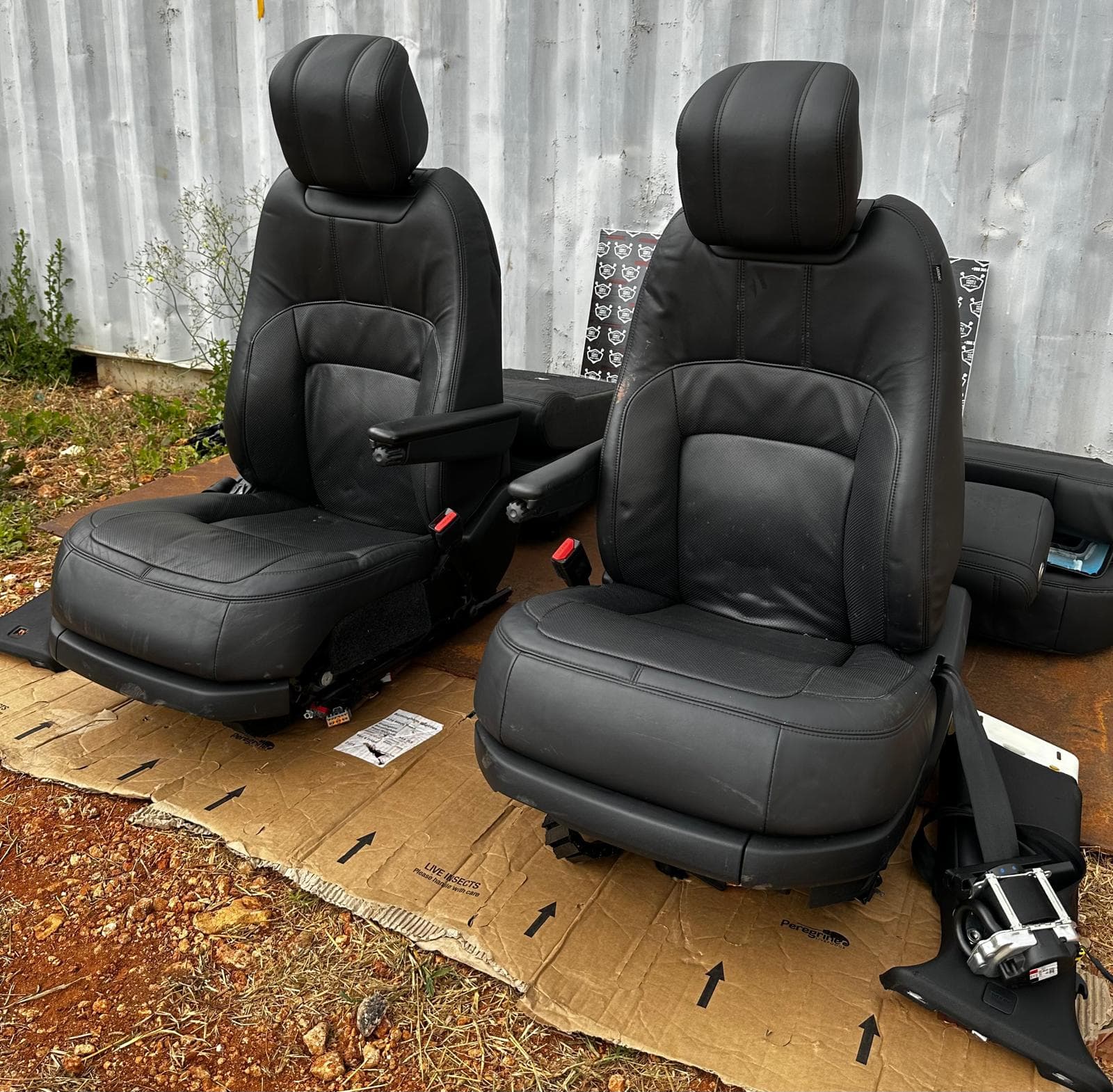 GENUINE RANGE ROVER VOGUE L405 2019-2025 3.0L, 4.4L Complete Interior Seats Set with Belts, Pillars and Module