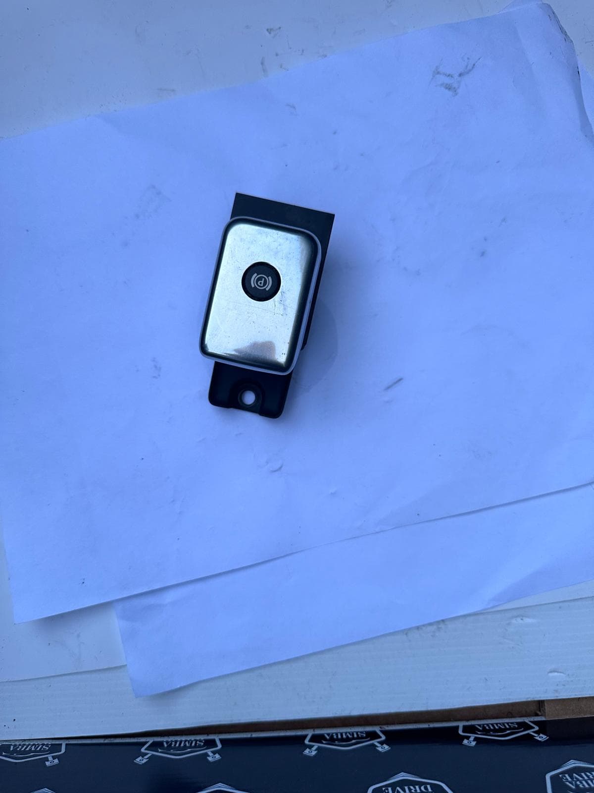 GENUINE LAND ROVER DISCOVERY 4 L319 Handbrake Knob (SWITCH)