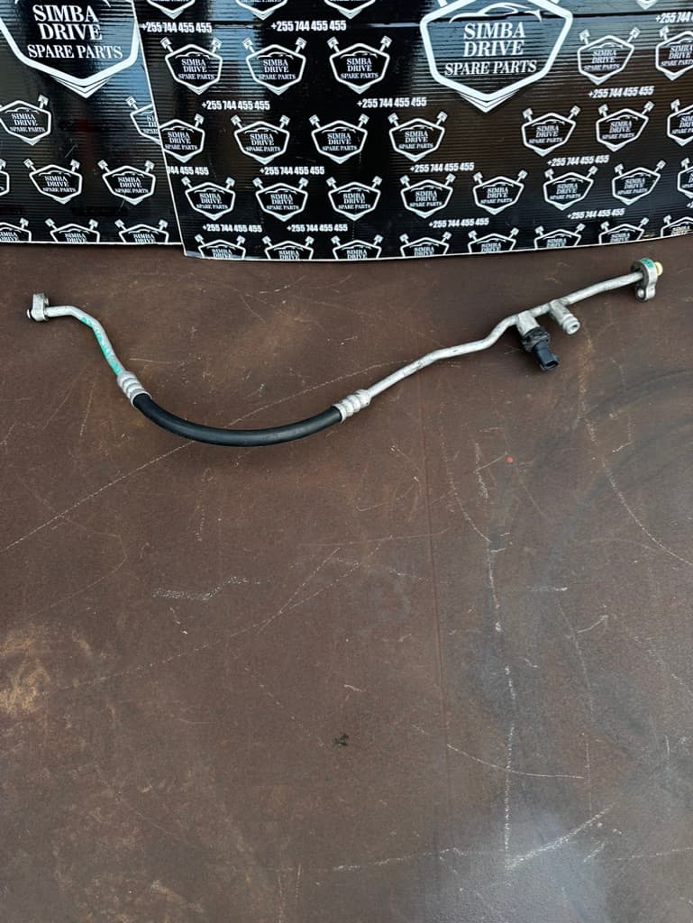 GENUINE LAND ROVER DISCOVERY 4 L319 TDV6 3.0L Air Condition Hose Pipe