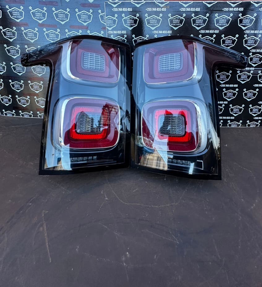 GENUINE UPGRADE LAND ROVER RANGE ROVER VOGUE L405 3.0L 4.4L 2019 Pair of Rear Left & Right Upgrade Tail Light