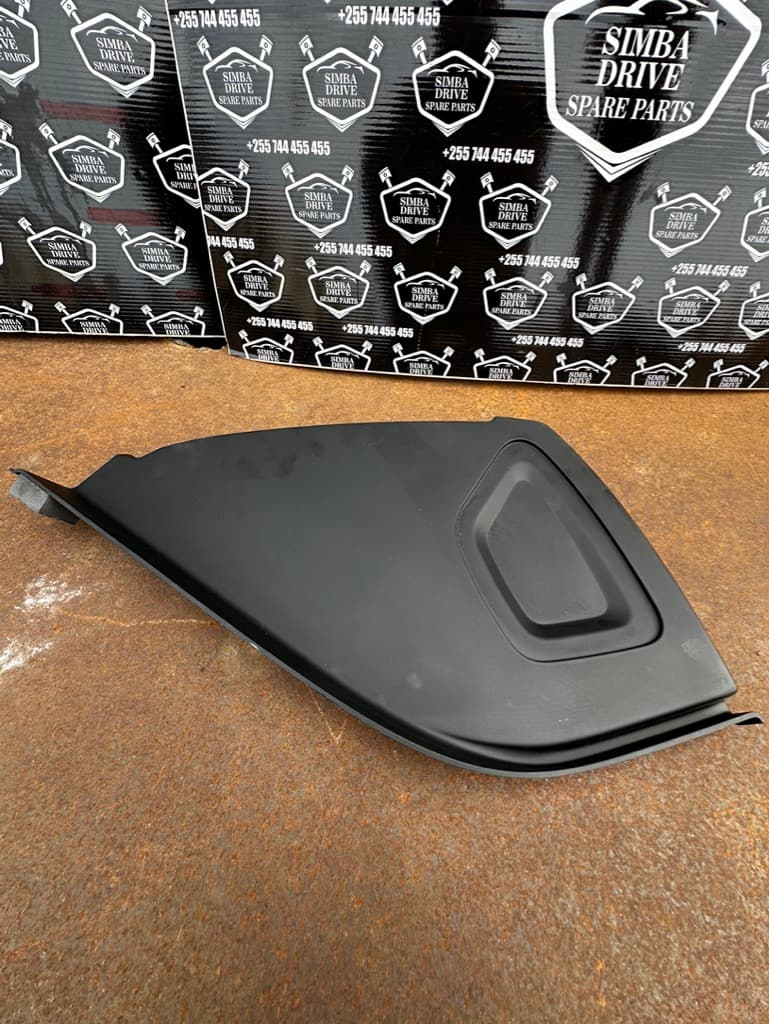 GENUINE RANGE ROVER VOGUE L405 2012 Dashboard Side Trim Cover (Right Side)
