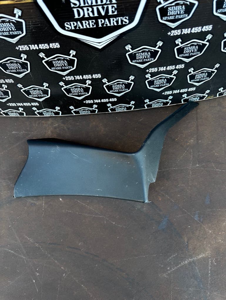 GENUINE RANGE ROVER VOGUE L405, SPORT L494 2012-2022 Left Side Pillar Trim