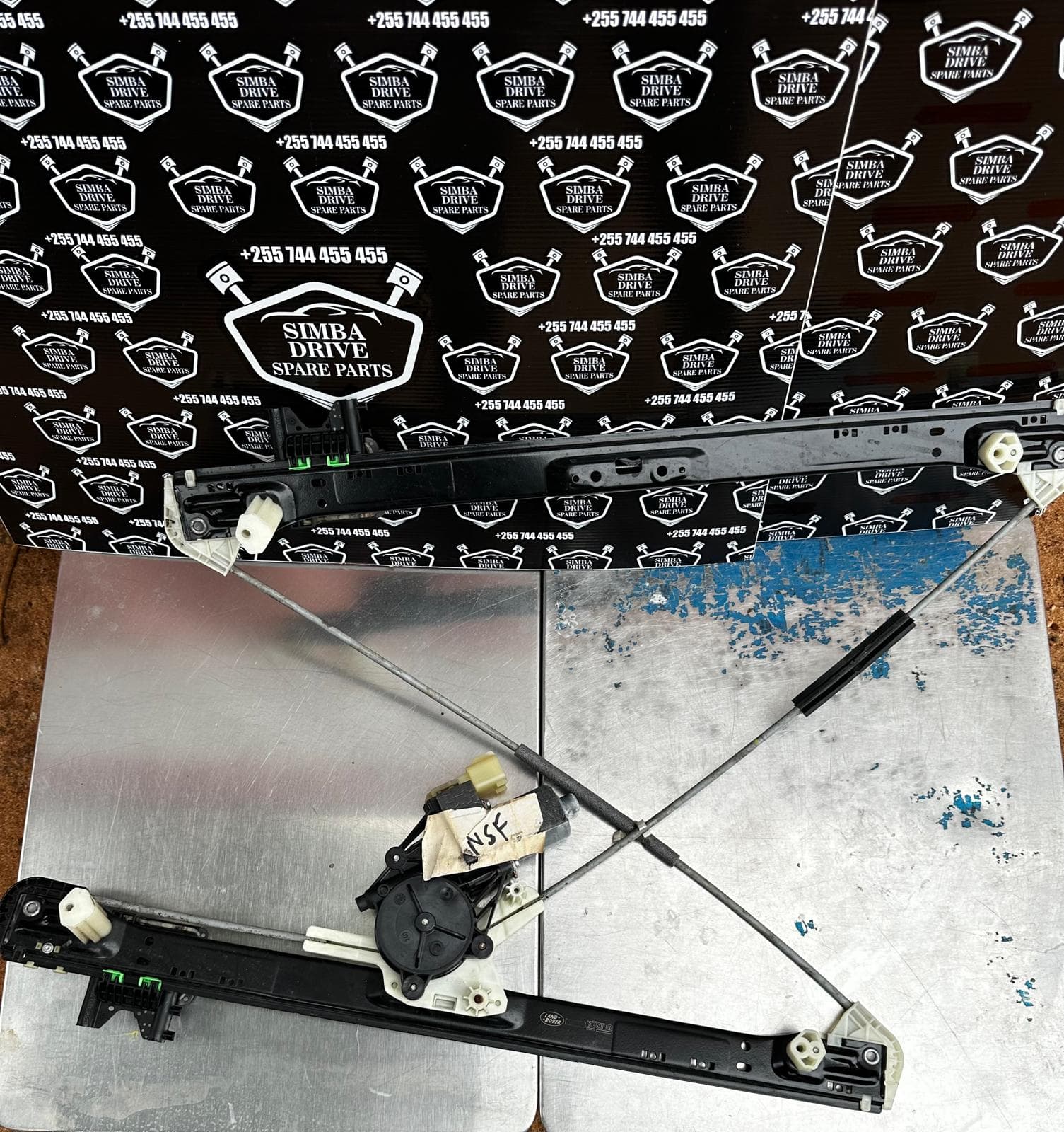 GENUNE LAND ROVER RANGE ROVER SPORT L494 2018 Front Left Door Window Regulator Complete With Motor