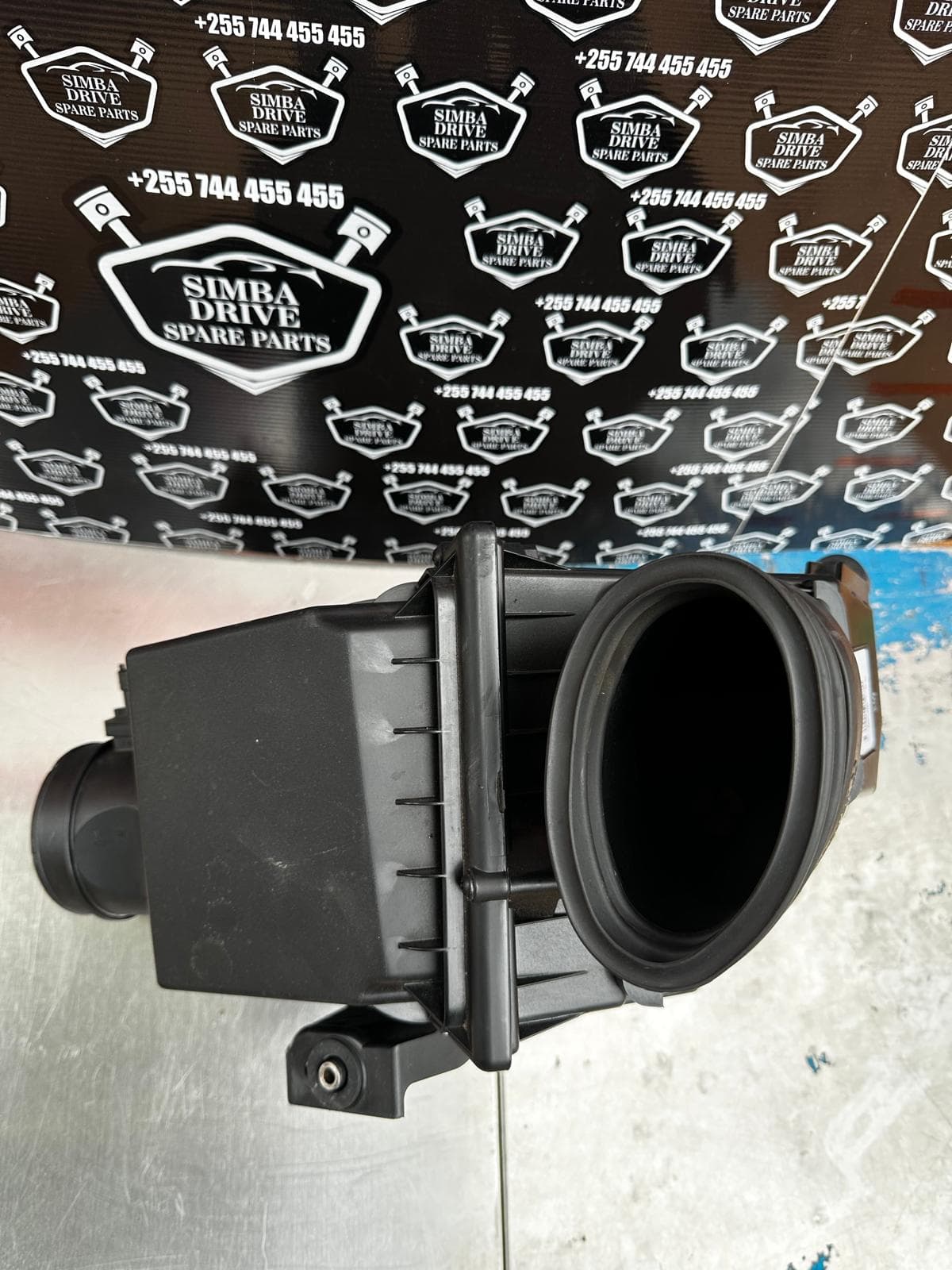 GENUINE LAND ROVER DISCOVERY SPORT L550 2015-2020 Air Cleaner Box with Air Flow Sensor