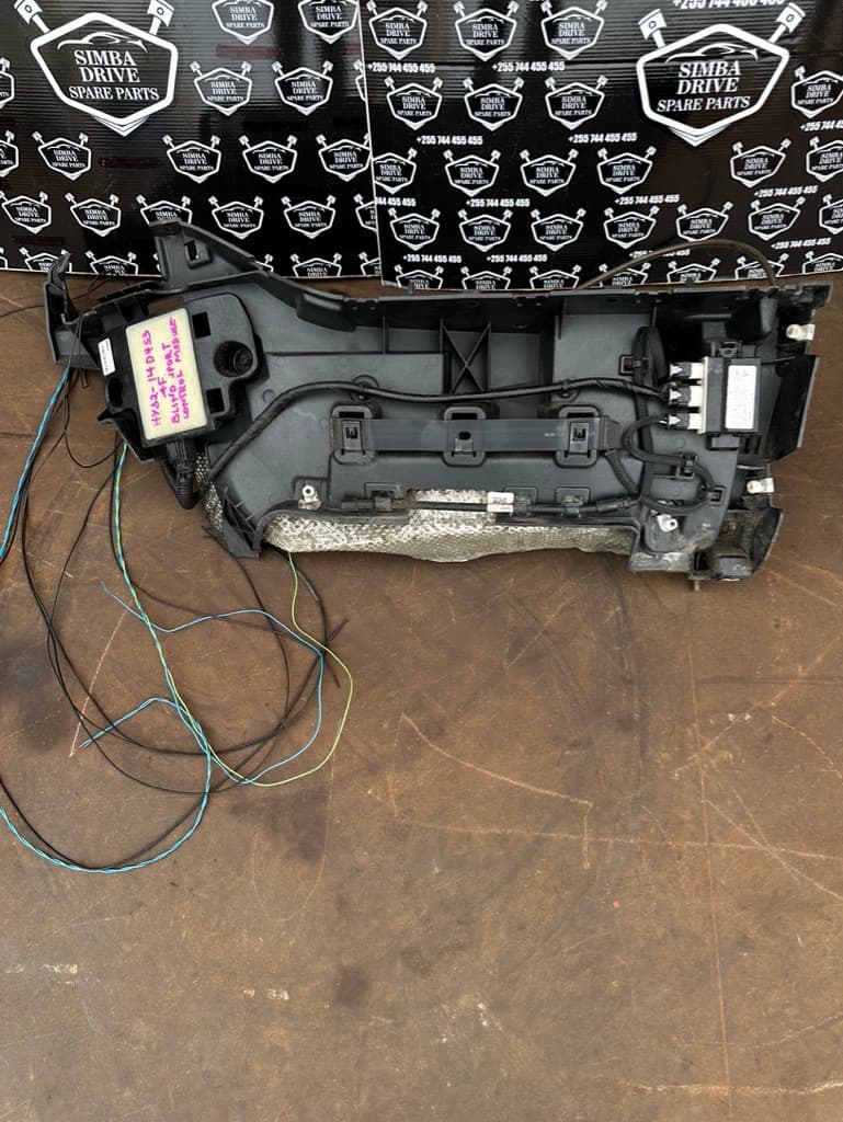 GENUINE LAND ROVER DISCOVER 5 L462 2017-2021 2.0&3.0L Diesel Complete Rear Right Bumper Mount Bracket and Blind Sport Control Module