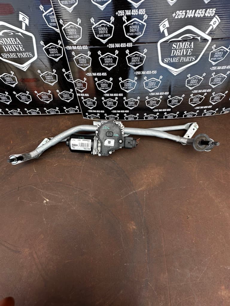 GENUINE LAND ROVER RANGE ROVER VELAR L560 2.0L , 3.0L , JAGUAR F-PACE 2015-2021 Diesel Front Window Screen Wiper Motor and Linkage