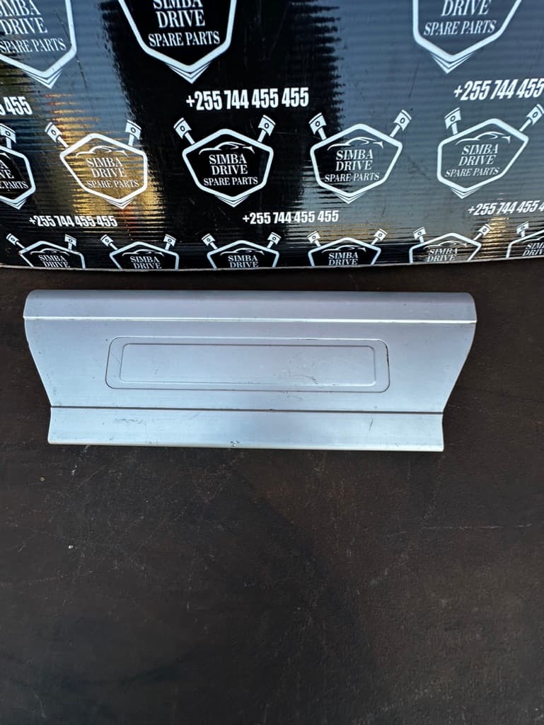 GENUINE RANGE ROVER VOGUE L405, SPORT L494 2013-2021 Rear Right Step Seal Plate Trim