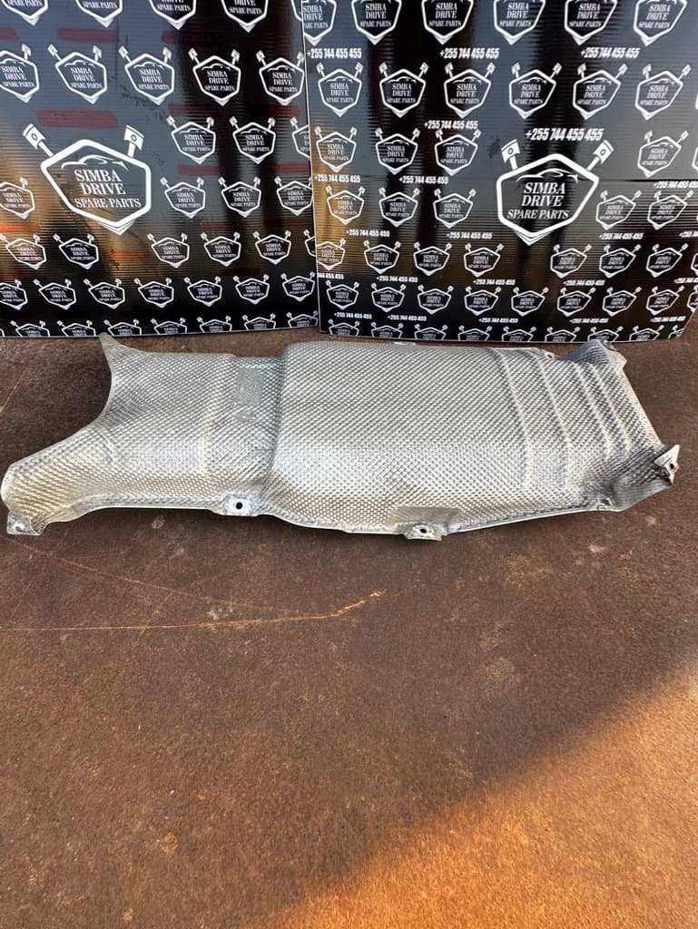GENUINE RANGE ROVER VOGUE L405, SPORT L494, DISCOVERY 5 L462 2017 Exhaust Heat Shield