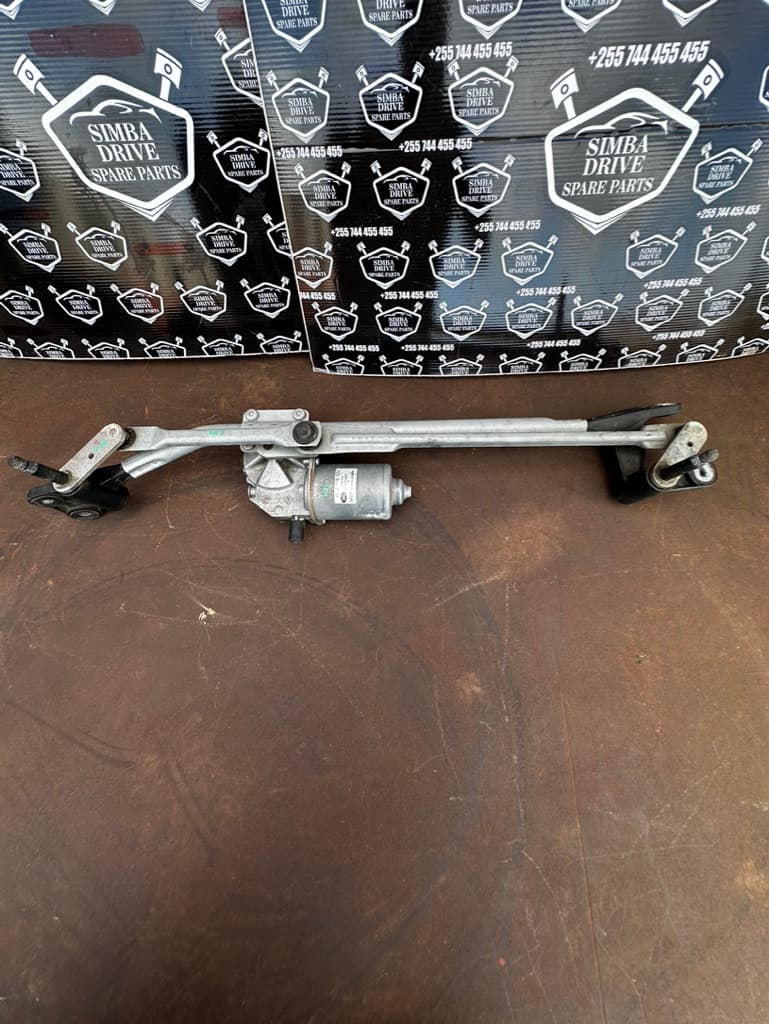 GENUINE LAND ROVER RANGE ROVER EVOQUE L538 2012-2019 2.0L , 2.2L Diesel Front Window Screen Wiper Motor and Linkage