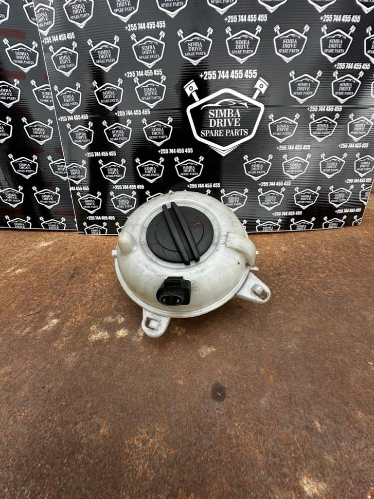 GENUINE AUDI A3, VOLKSWAGEN TIGUAN/SKODA/GOLF 2017 Coolant Expansion Tank Deserver
