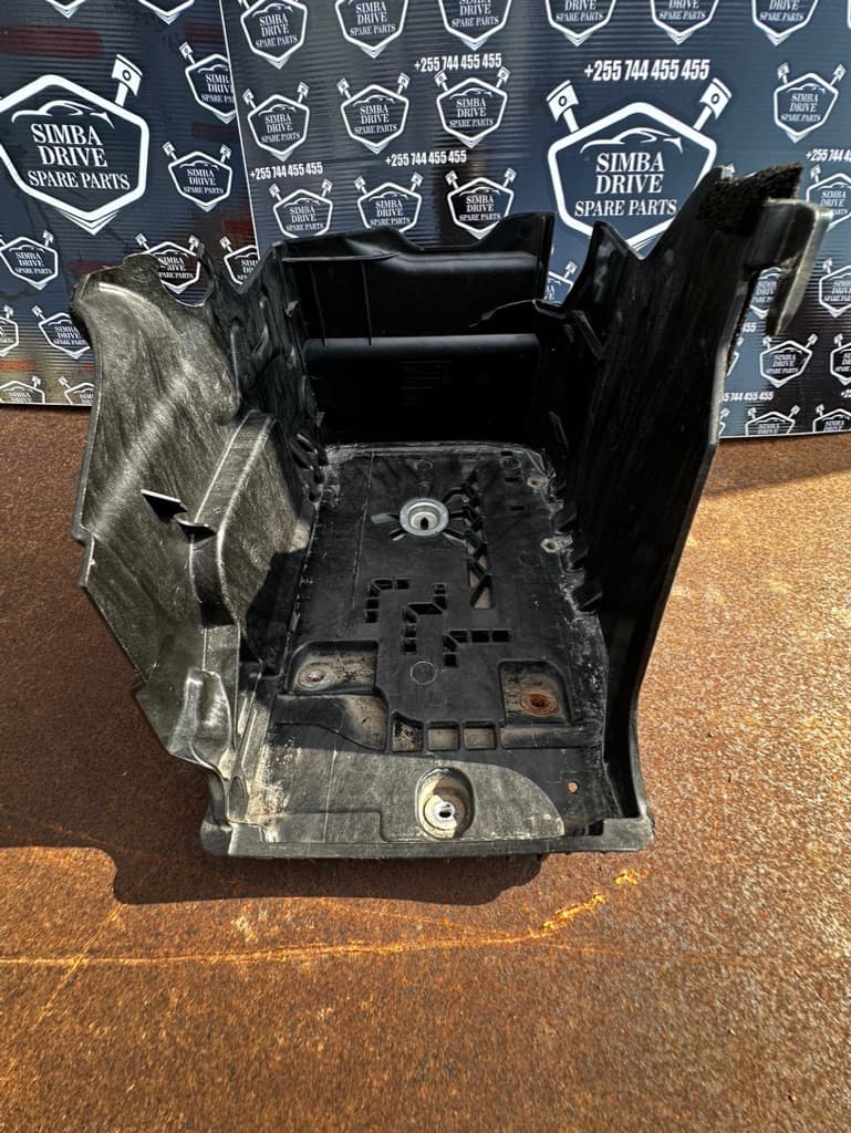 GENUINE RANGE ROVER EVOQUE L538 2013 Battery Holder Housing Box Tray