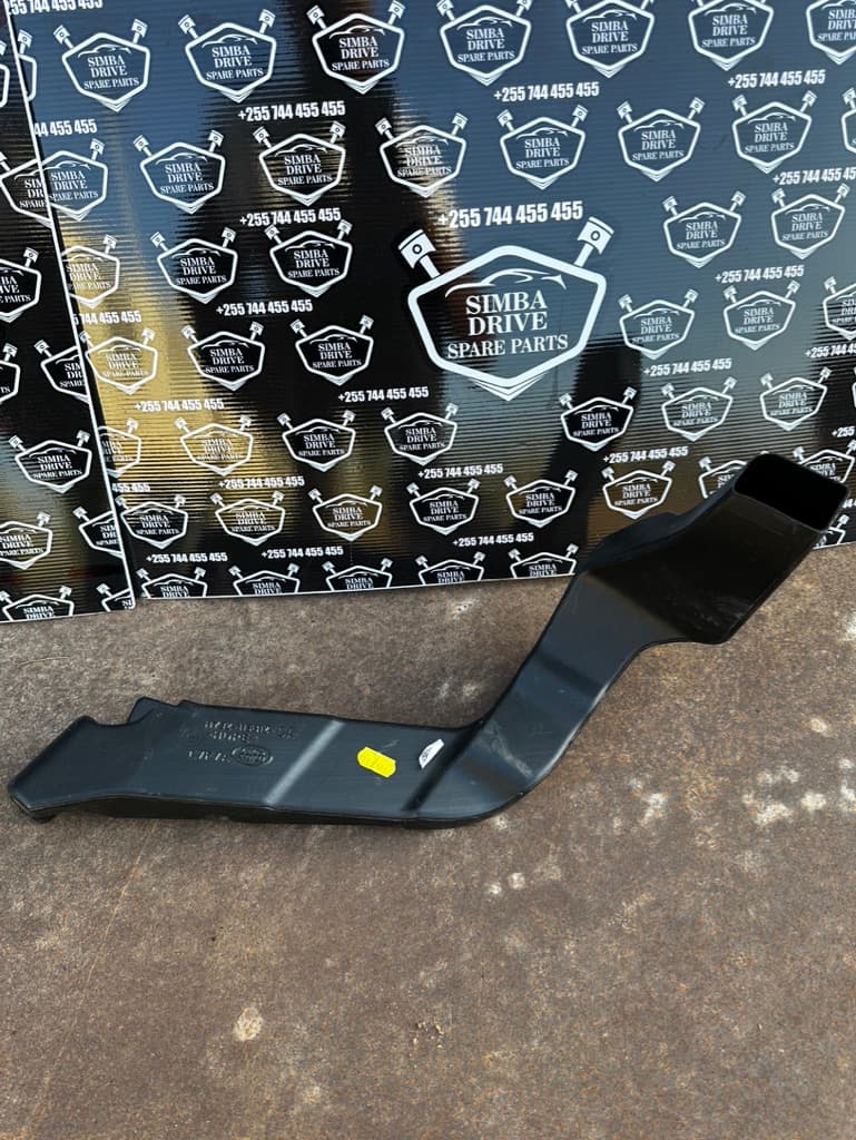 GENUINE LAND ROVER DISCOVERY 5 L462 2017, Air Chanel Duct