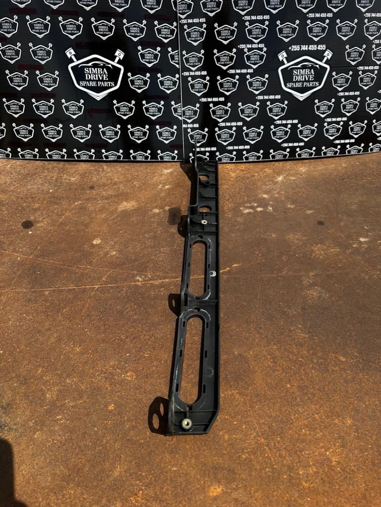 GENUINE RANGE ROVER SPORT L494, VOGUE L405  2012-2019, Front Left Fender Holder