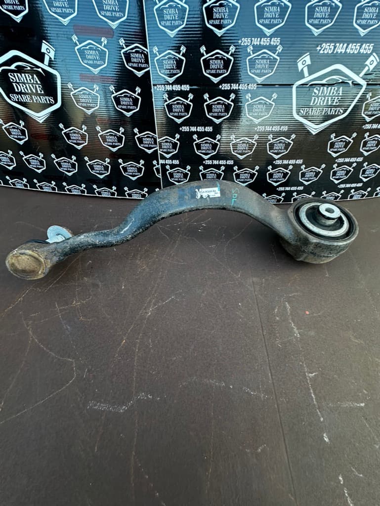 GENUINE LAND ROVER DISCOVERY 5 L462 2017-2024 3.0L Front Right Control Arm