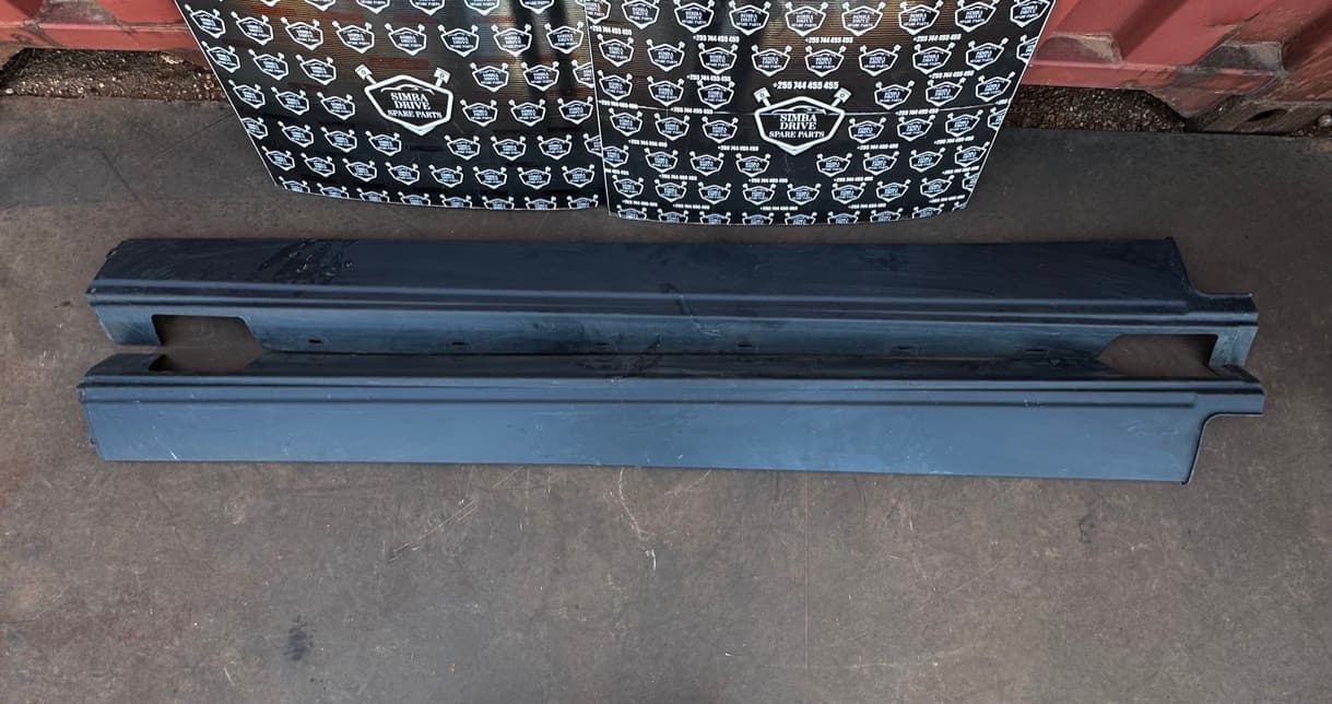 GENUINE RANGE ROVER VOGUE L405, SPORT L494 2013-2020 Pair of Side Skirt Sill Cover (Left OR Right) PRICE FOR ONE PANEL
