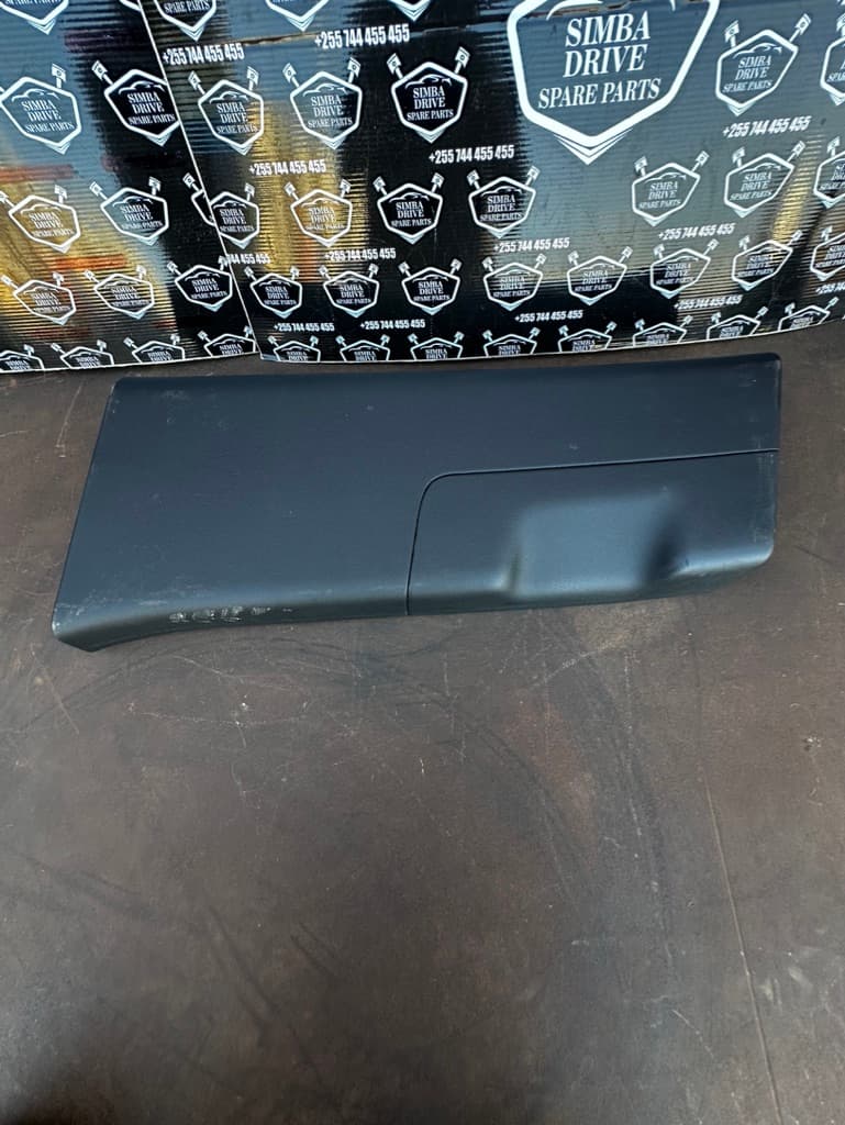 GENUINE RANGE ROVER VOGUE L405 2014-2016 Left Side B-Pillar Trim Cover Panel