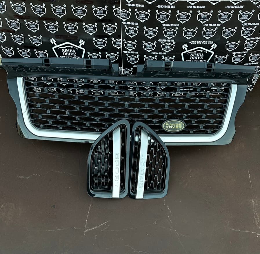 GENUINE RANGE ROVER SPORT L320 & L322 2010-2013 3.0L Grill and Vents Black Gloss (Black Colour)