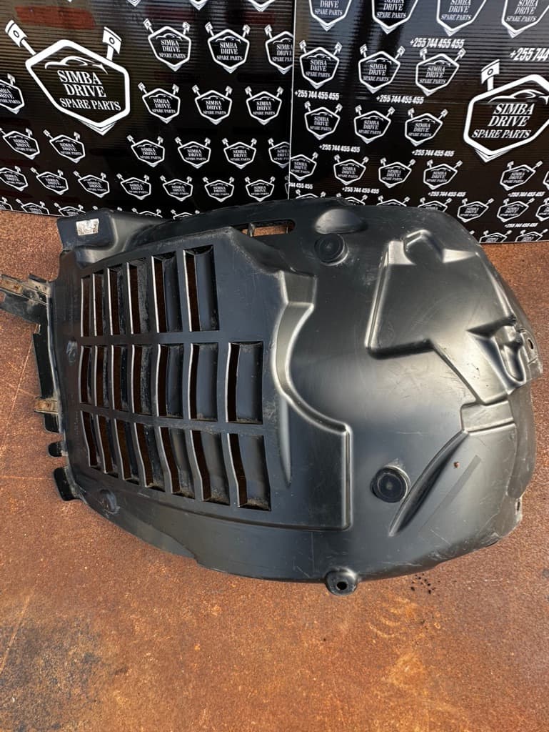 GENUINE RANGE ROVER VOGUE L405 2013-2017 Front Splash Guide ( Left OR Right) PRICE FOR ONE