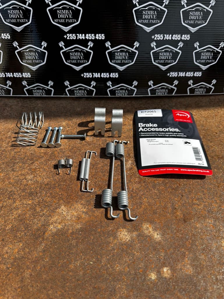 LAND ROVER DISCOVERY 4 L319 2009-2018 3.0L, Hand Brake Shoe Fitting Kit