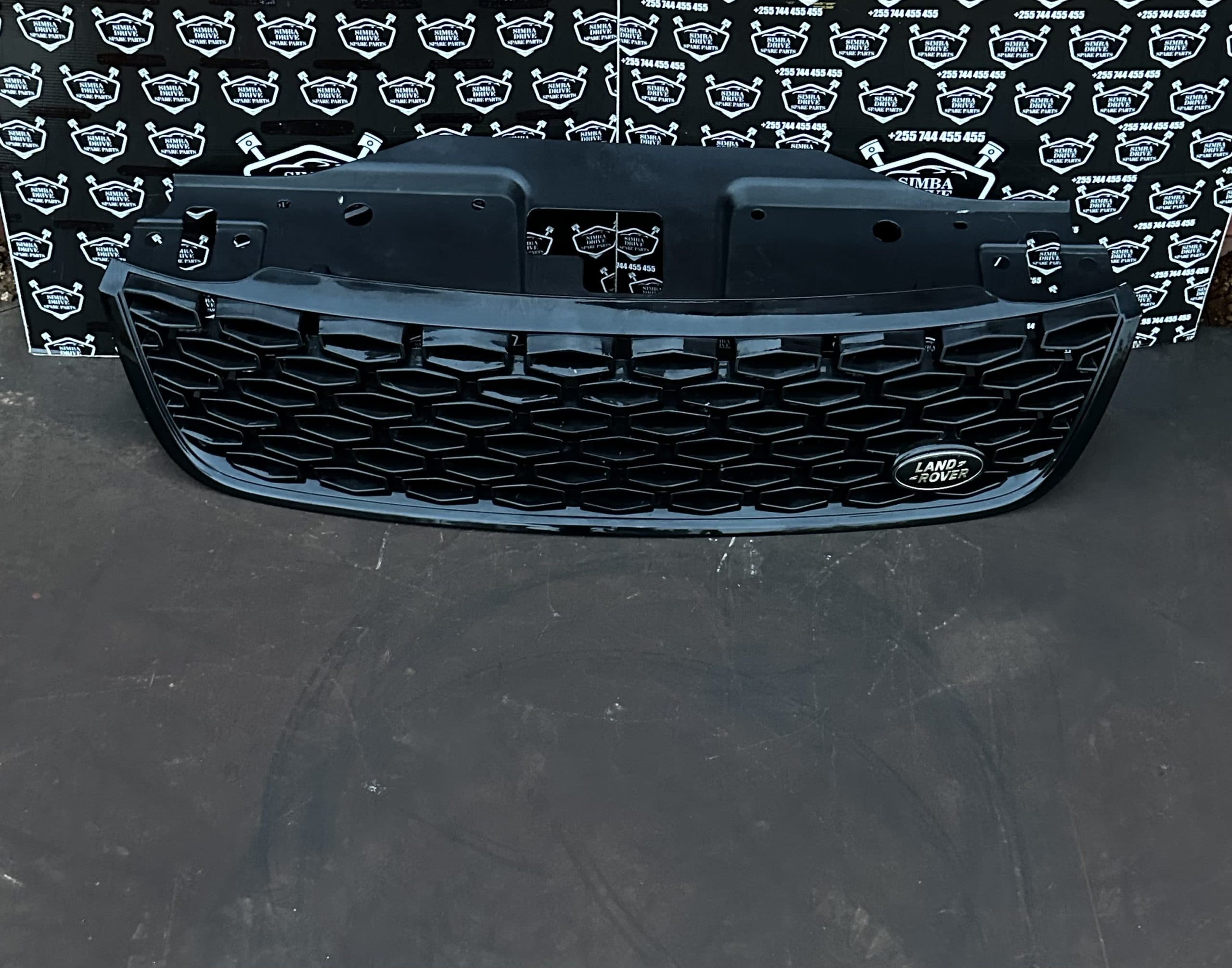 GENUINE UPGRADE LAND ROVER DISCOVERY 5 L462 2017-2024 2.0L 3.0L Dynamic Front Grill ( Black colour)