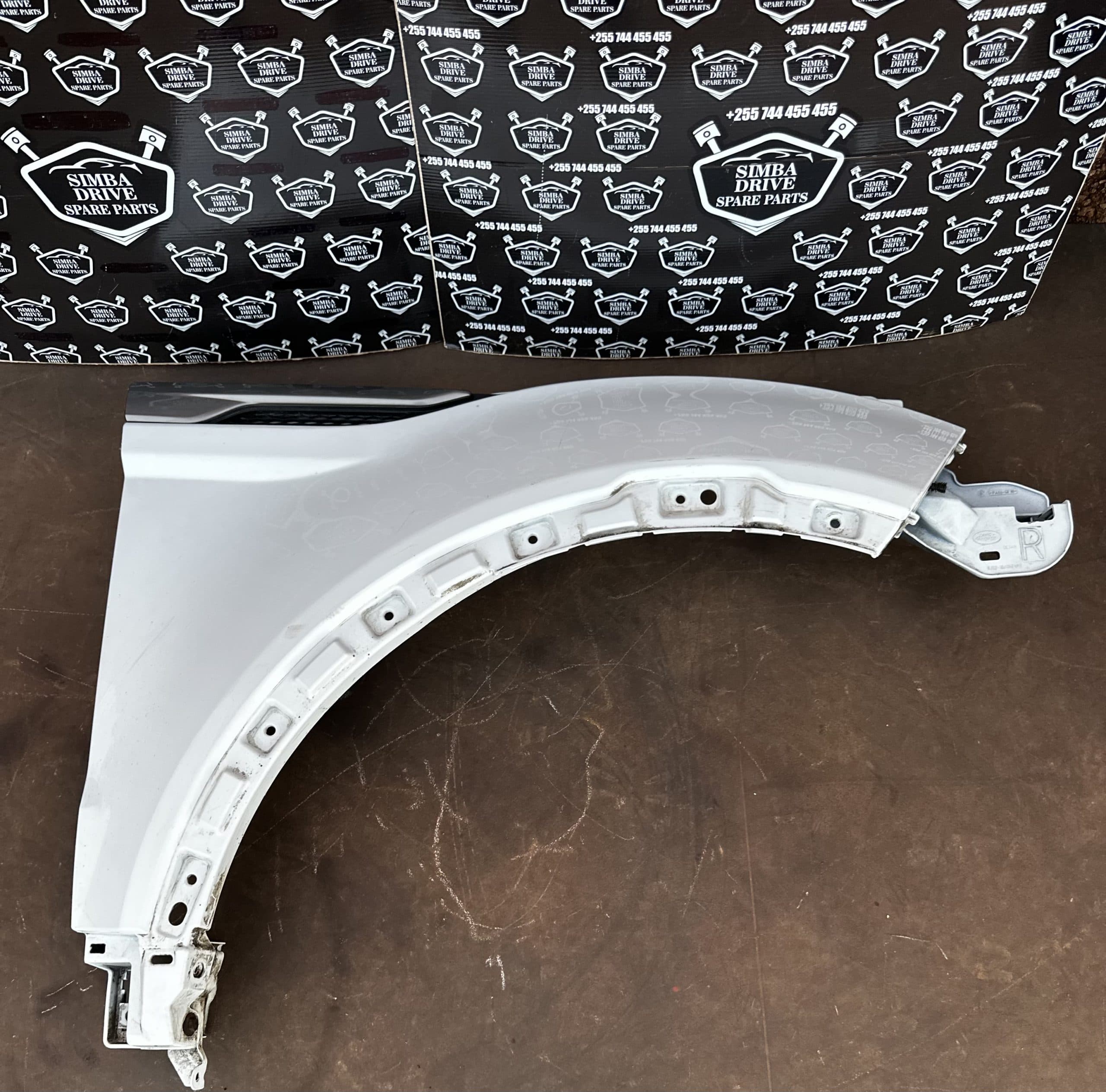 GENUINE RANGE ROVER EVOQUE L538 2012-2018 Front Right Wing Fender (White Colour)
