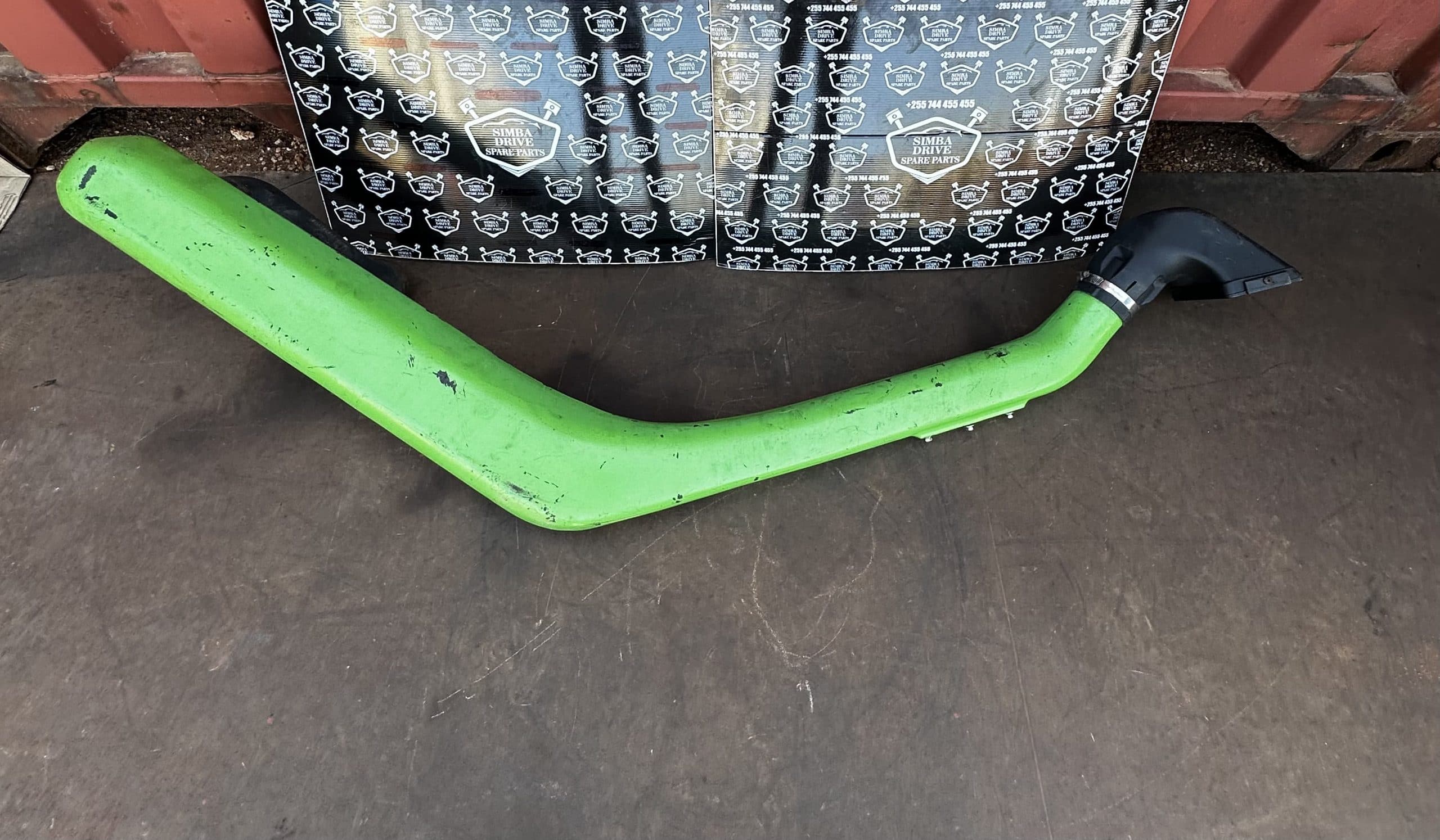 LAND ROVER DISCOVERY 2 2002-2004 2.5L Safari Snorkel (Green Colour)