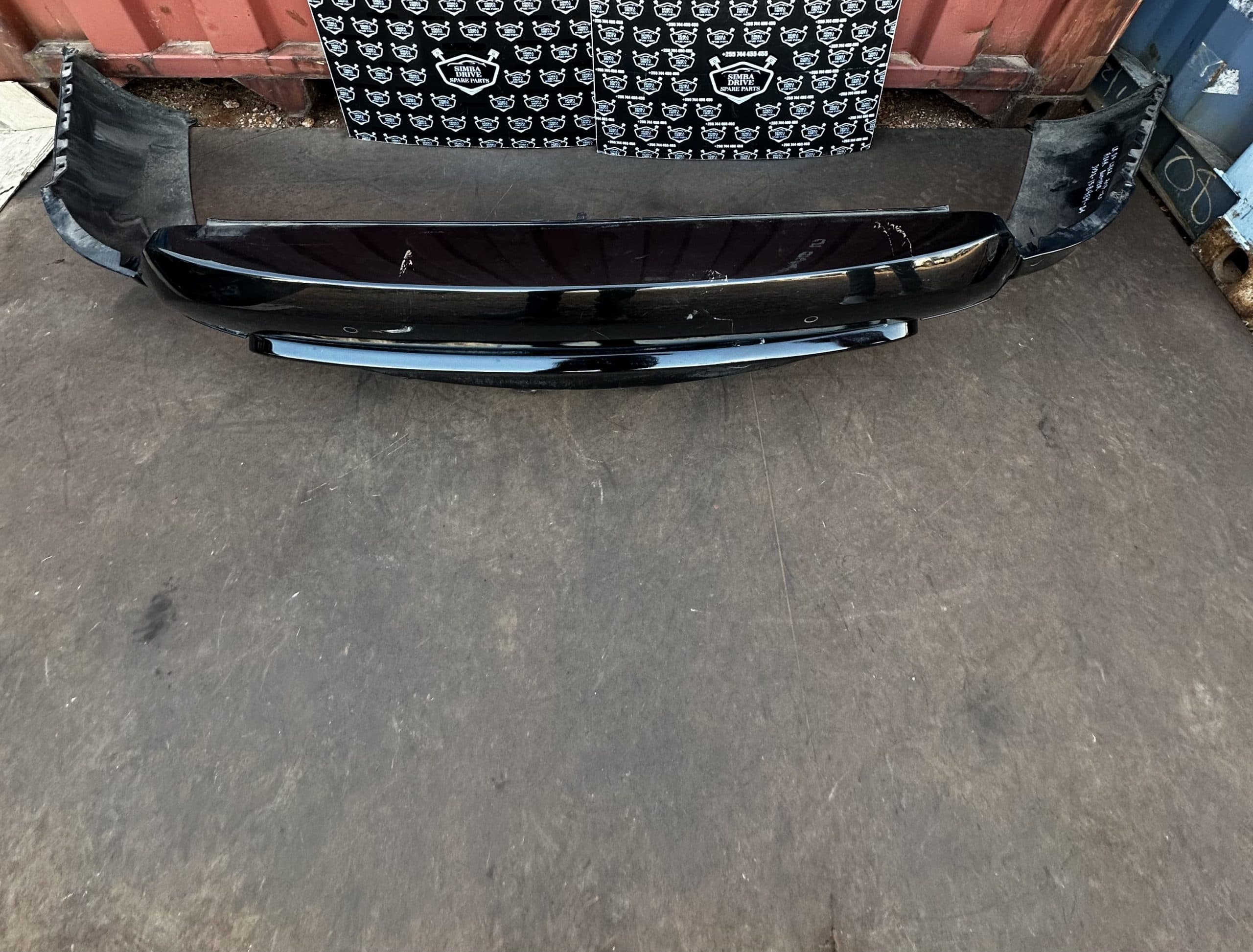 GENUINE LAND ROVER DISCOVERY 5 L462 2017-2020 Rear Bumper (Black Colour)