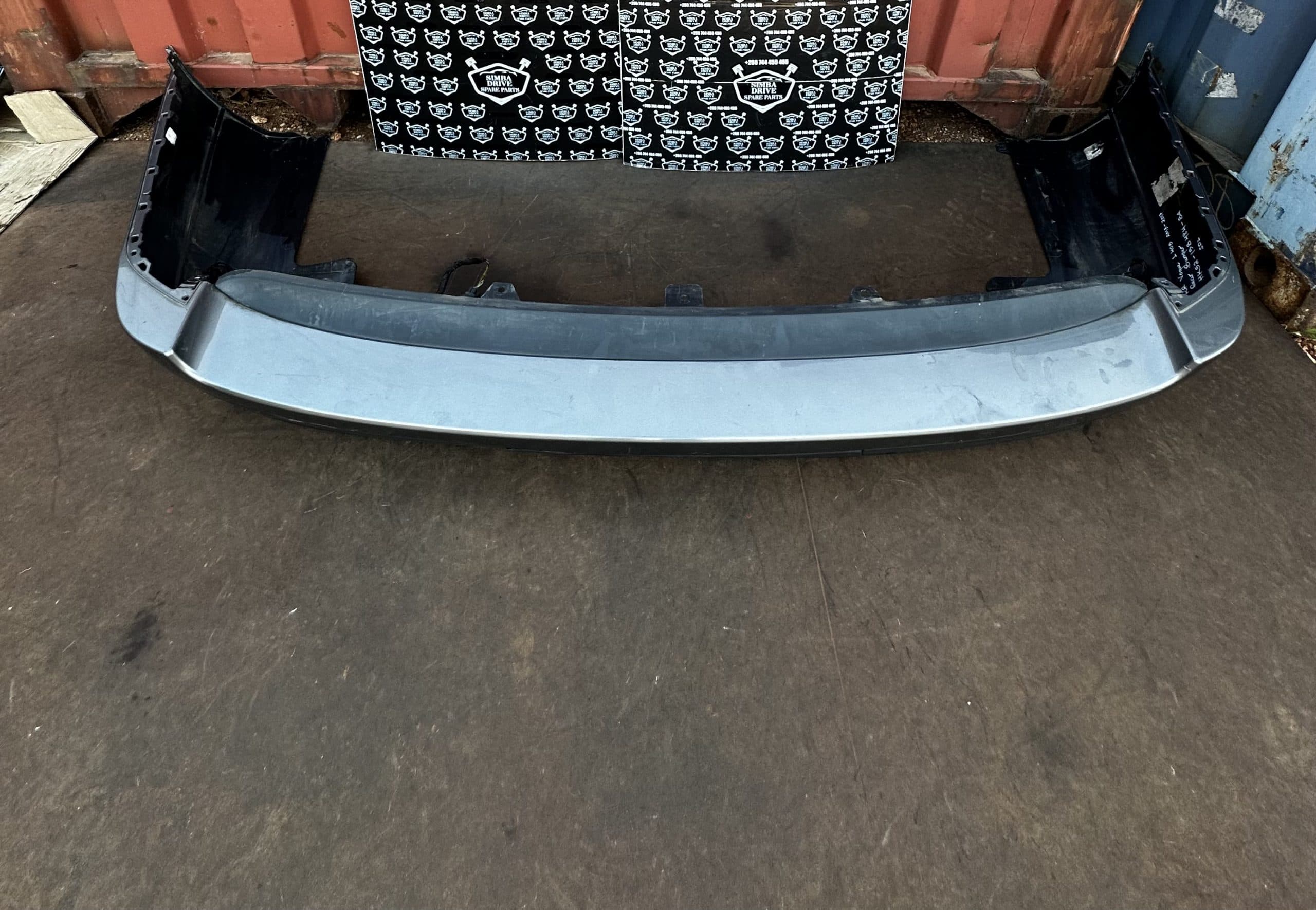 GENUINE RANGE ROVER VOGUE L405 2013-2017 Rear Bumper (Gray Colour)