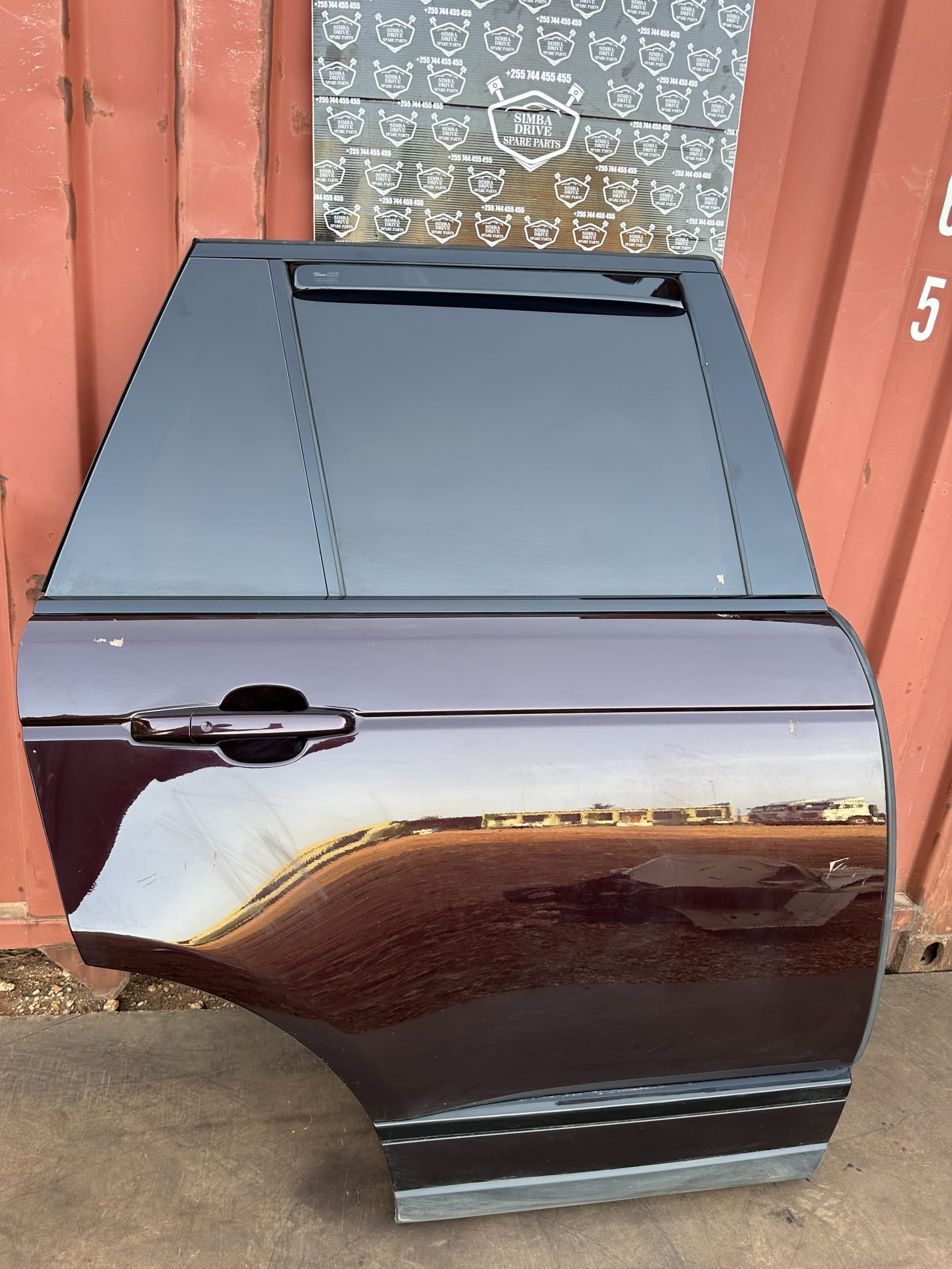 GENUINE RANGE ROVER VOGUE L405 2019-2022 Complete Rear Passenger Door PRICE FOR ONE (Left OR Right) Maroon Colour, IN IMMACULATE CONDITION