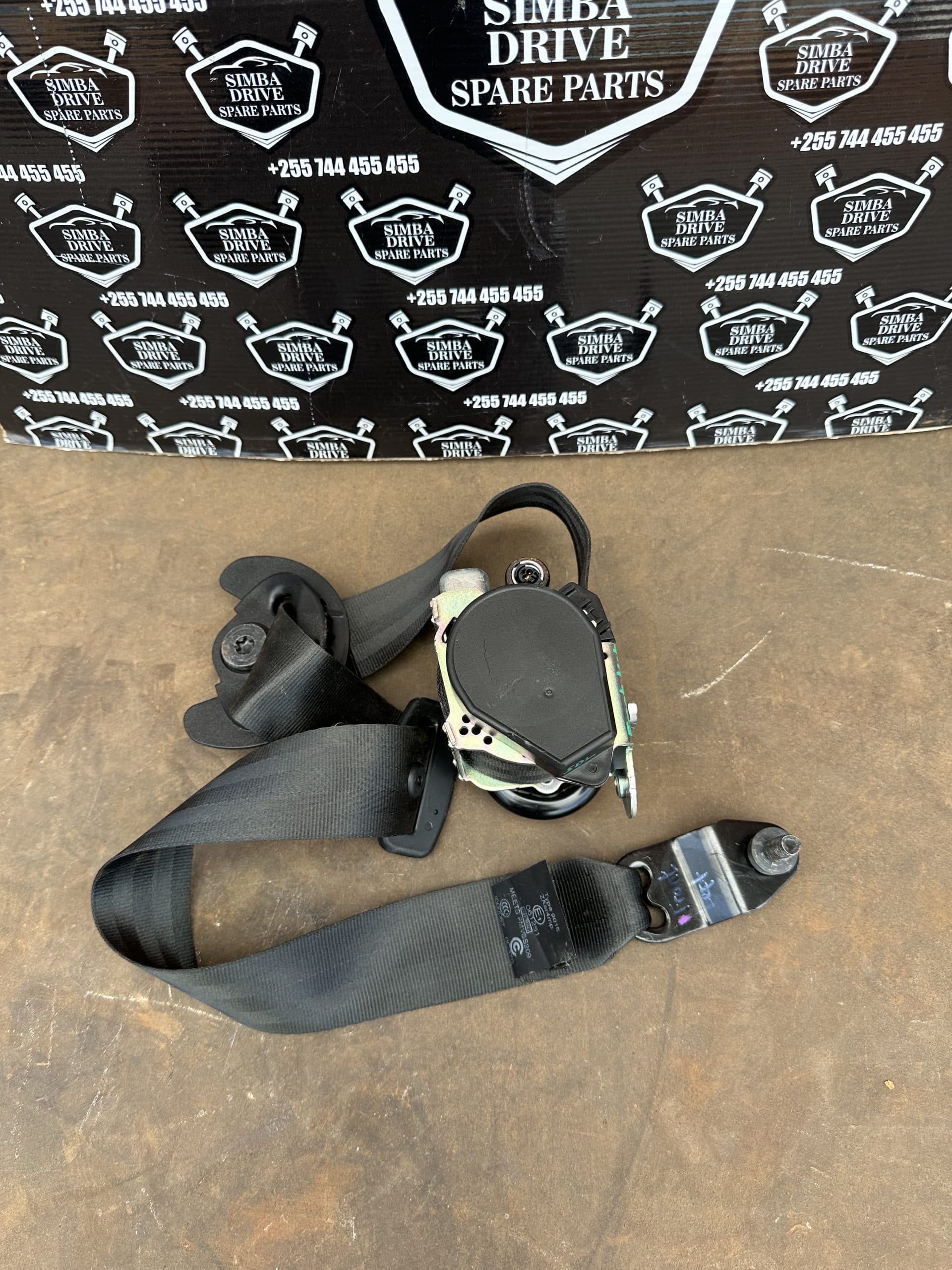 GENUINE LAND ROVER EVOQUE L538 2012-2019 Passenger Left Front SeatBelt