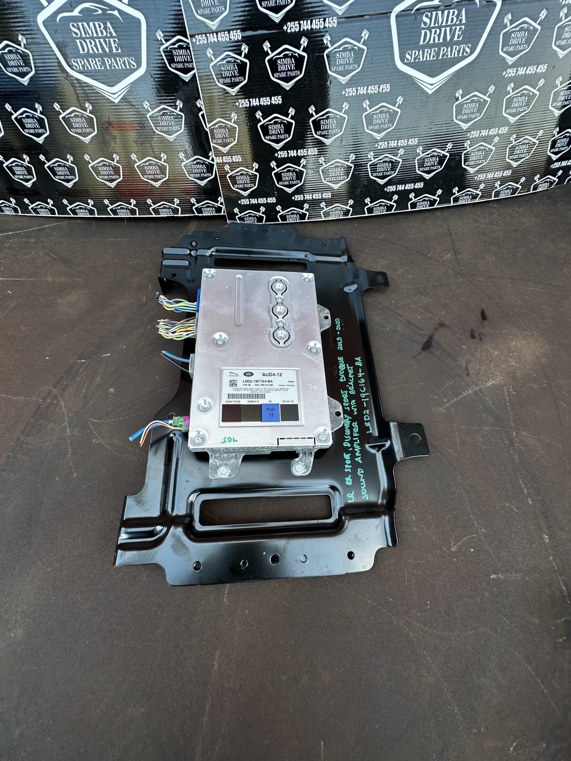 GENUINE LAND ROVER DISCOVERY SPORT L550, EVOQUE L538, SPORT L494, 2015-2020 Sound Amplifier and Bracket
