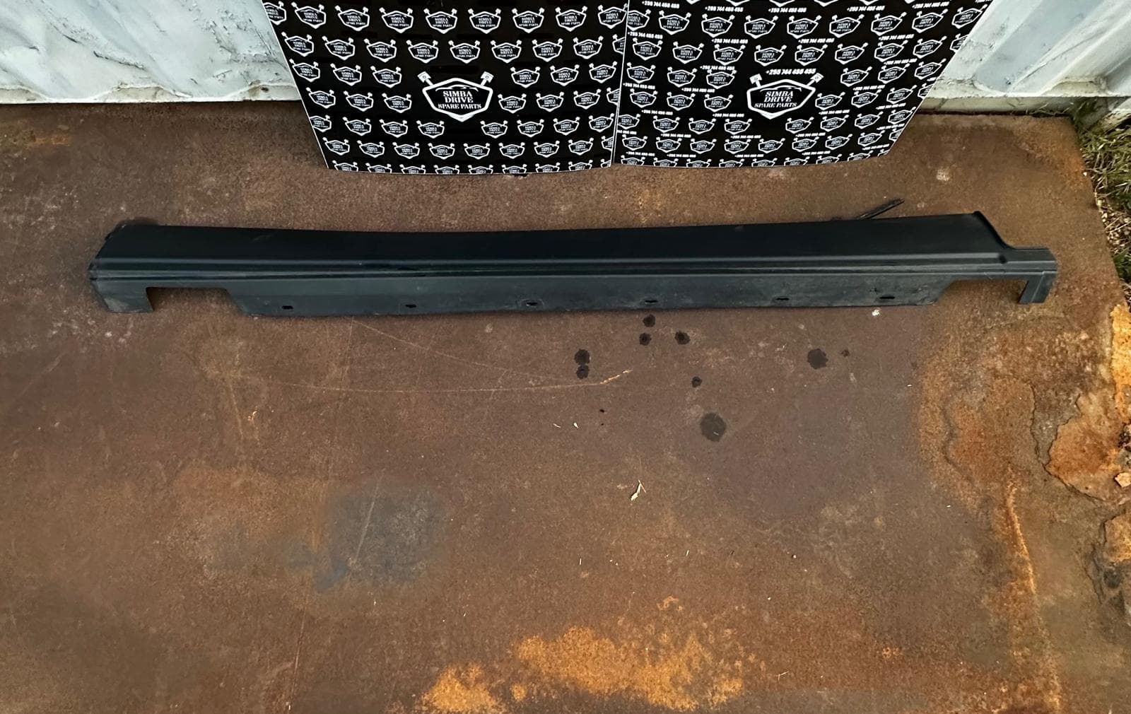 GENUINE RANGE ROVER VOGUE L405, SPORT L494, DISCOVERY 5 L462 2018  Side Skirt (Left OR Right)