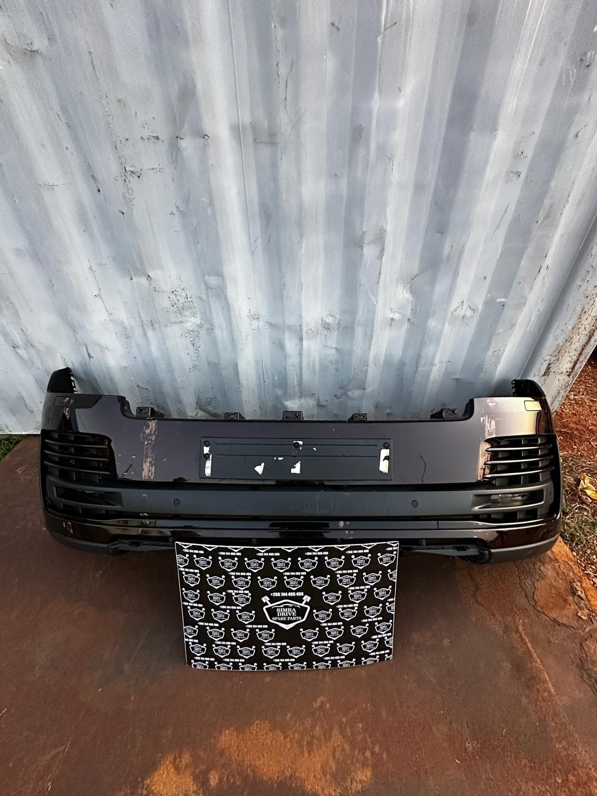 GENUINE RANGE ROVER VOGUE L405 2019-2021 , 3.0L Complete Front Bumper (Maroon Colour) IN GREAT CONDITION