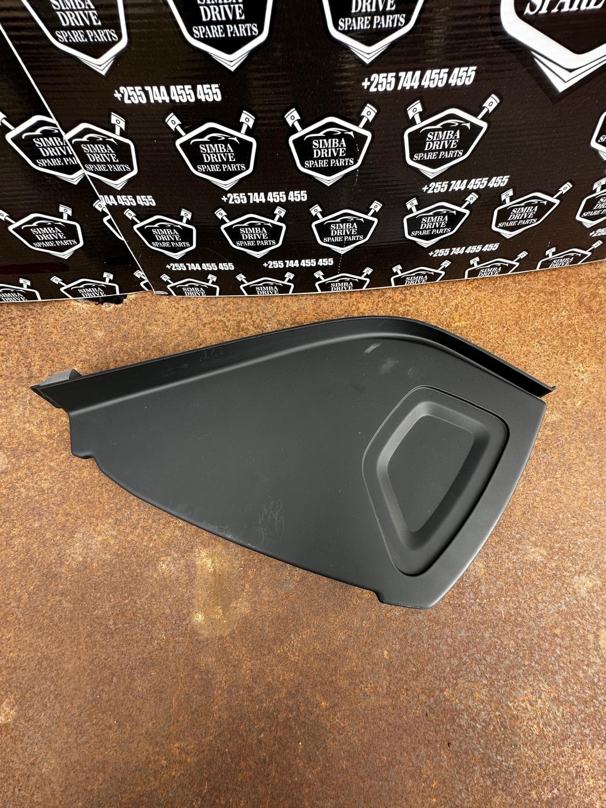 GENUINE RANGE ROVER VOGUE L405 2018 Dashboard Side Trim Cover (Left Side)