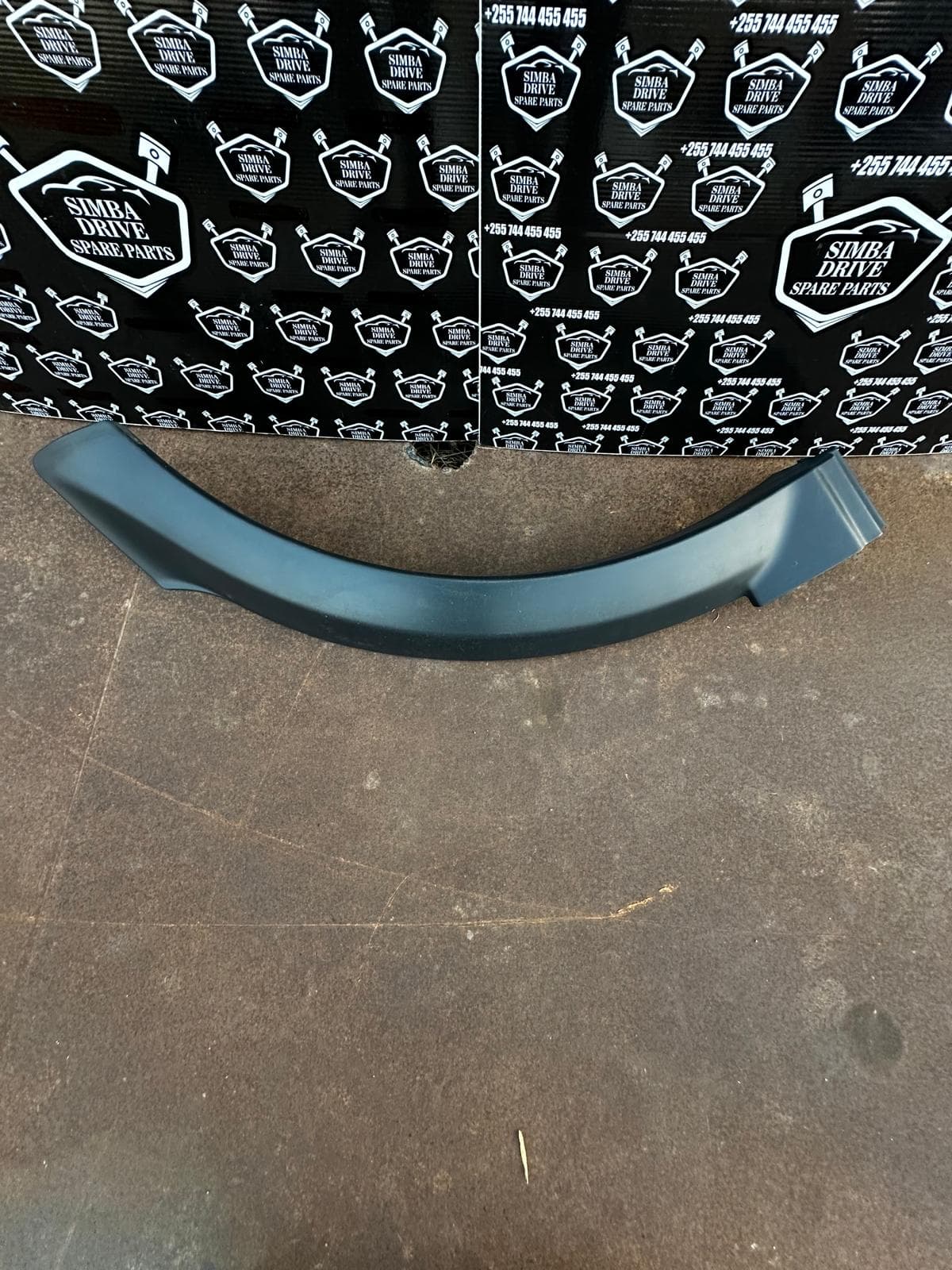 GENUINE RANGE ROVER VOGUE L405 2013-2022 Rear Wheel Arch Moulding Trim (Left OR Right)
